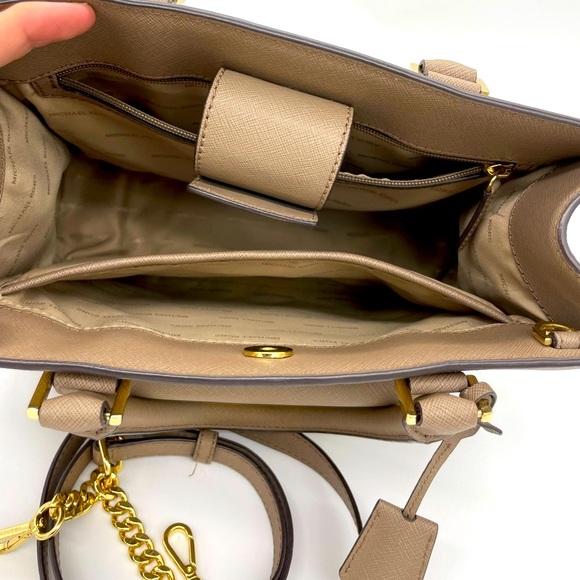 Michael Kors Camel Leather Purse 👜 - Picture 9 of 11